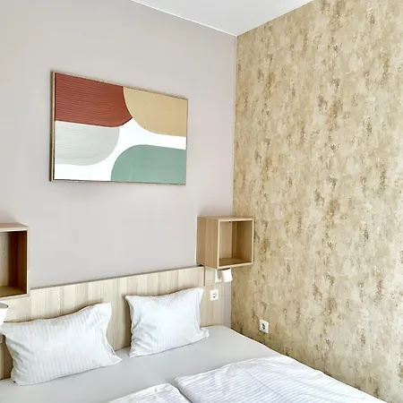 Lejlighed Prime - Modern 2 Bedroom With Balcony & Parking Included
