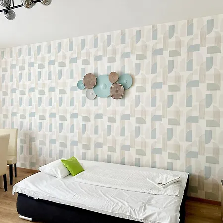 Prime - Modern 2 Bedroom With Balcony & Parking Included Lejlighed