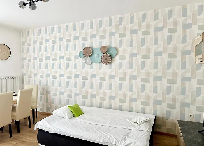 Prime - Modern 2 Bedroom With Balcony & Parking Included Lejlighed