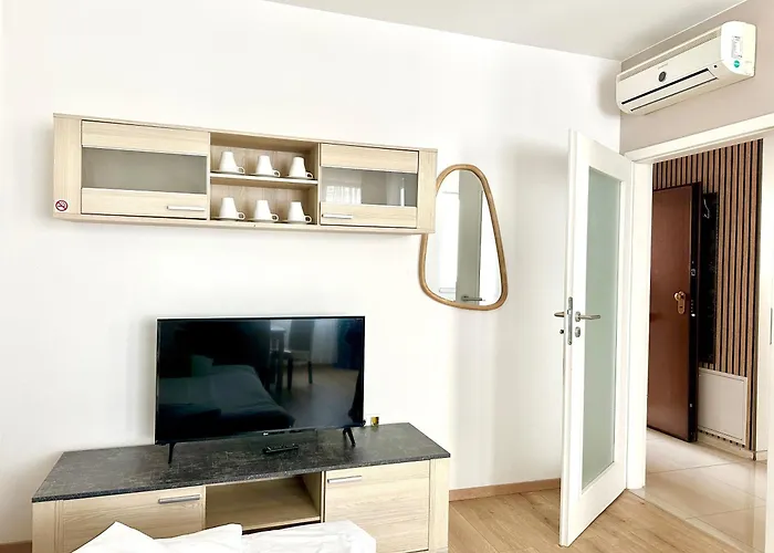 Lejlighed Prime - Modern 2 Bedroom With Balcony & Parking Included *